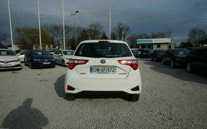 Toyota Yaris cena 48400 przebieg: 99445, rok produkcji 2019 z Knurów małe 529